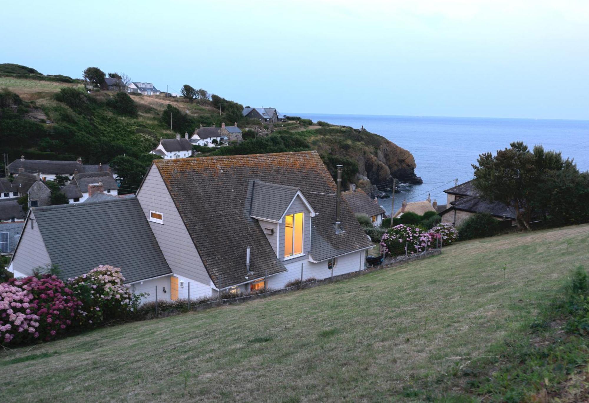Spinnaker Cadgwith Holiday Home Exterior photo